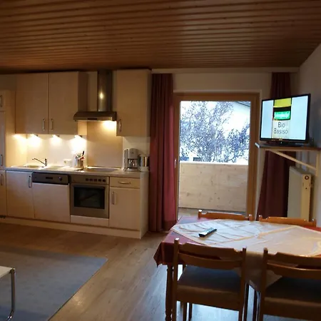 Ferienwohnungen Sommavilla Fulpmes Pokoj fotografie
